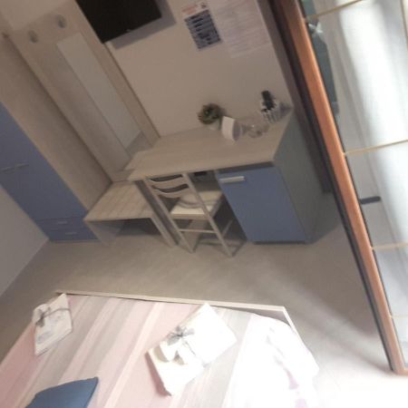 Affittacamere Borgata Marina Розето Капо Спулико Екстериор снимка