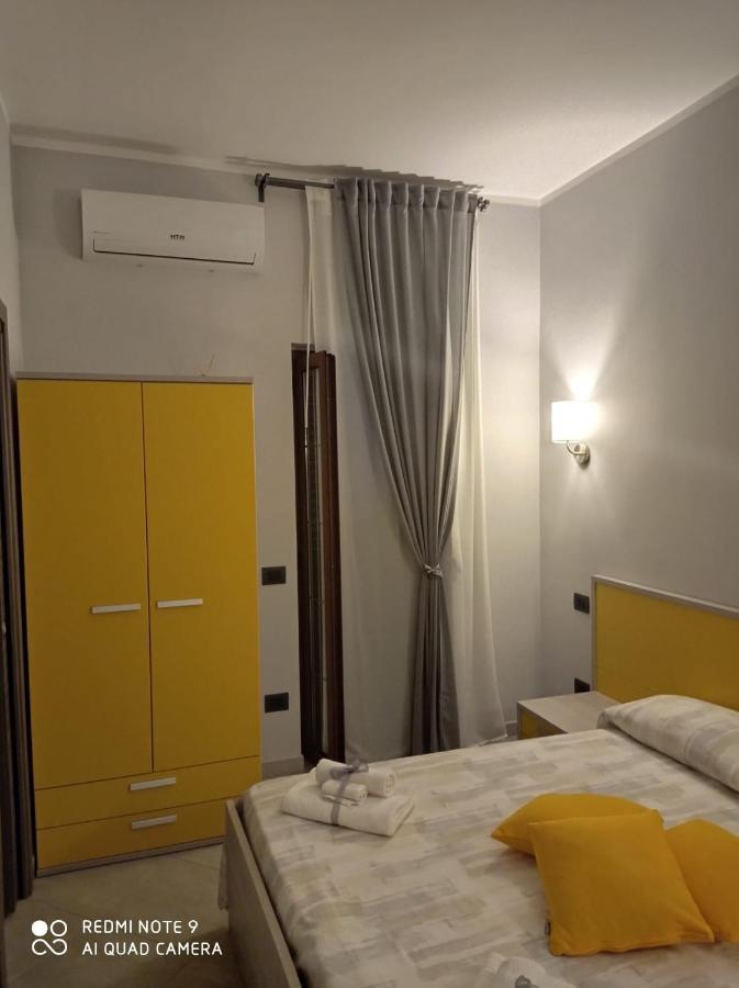 Affittacamere Borgata Marina Розето Капо Спулико Екстериор снимка