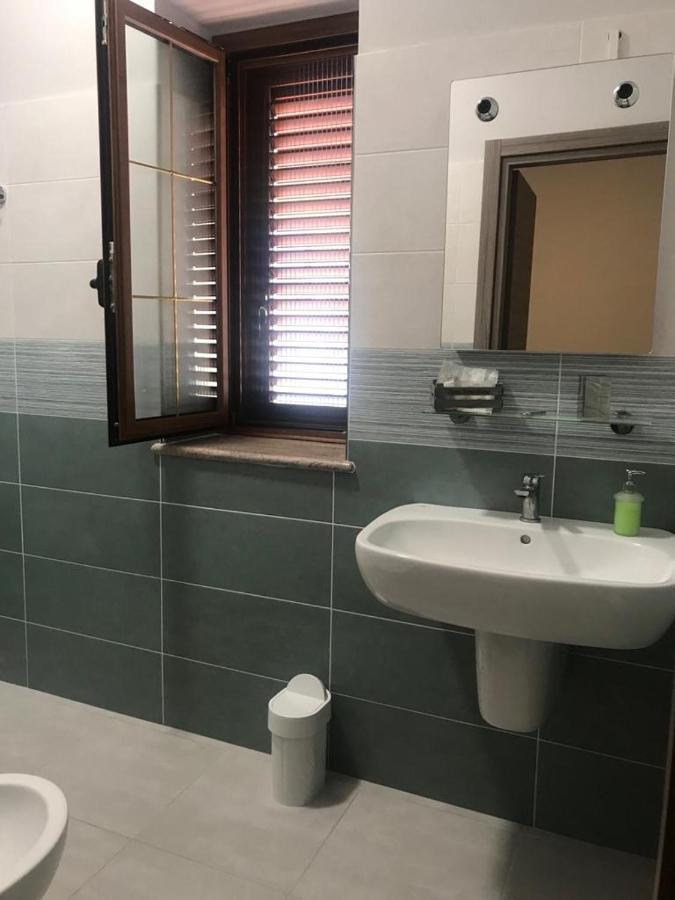 Affittacamere Borgata Marina Розето Капо Спулико Екстериор снимка