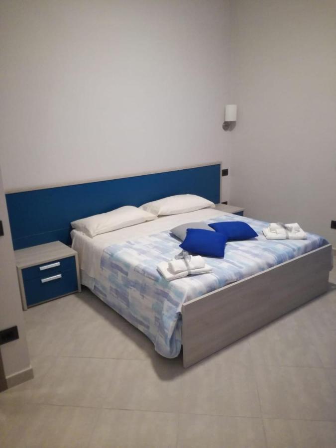 Affittacamere Borgata Marina Розето Капо Спулико Екстериор снимка