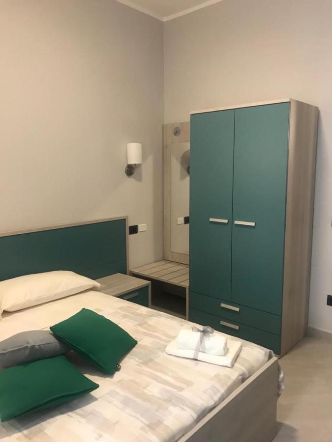 Affittacamere Borgata Marina Розето Капо Спулико Екстериор снимка