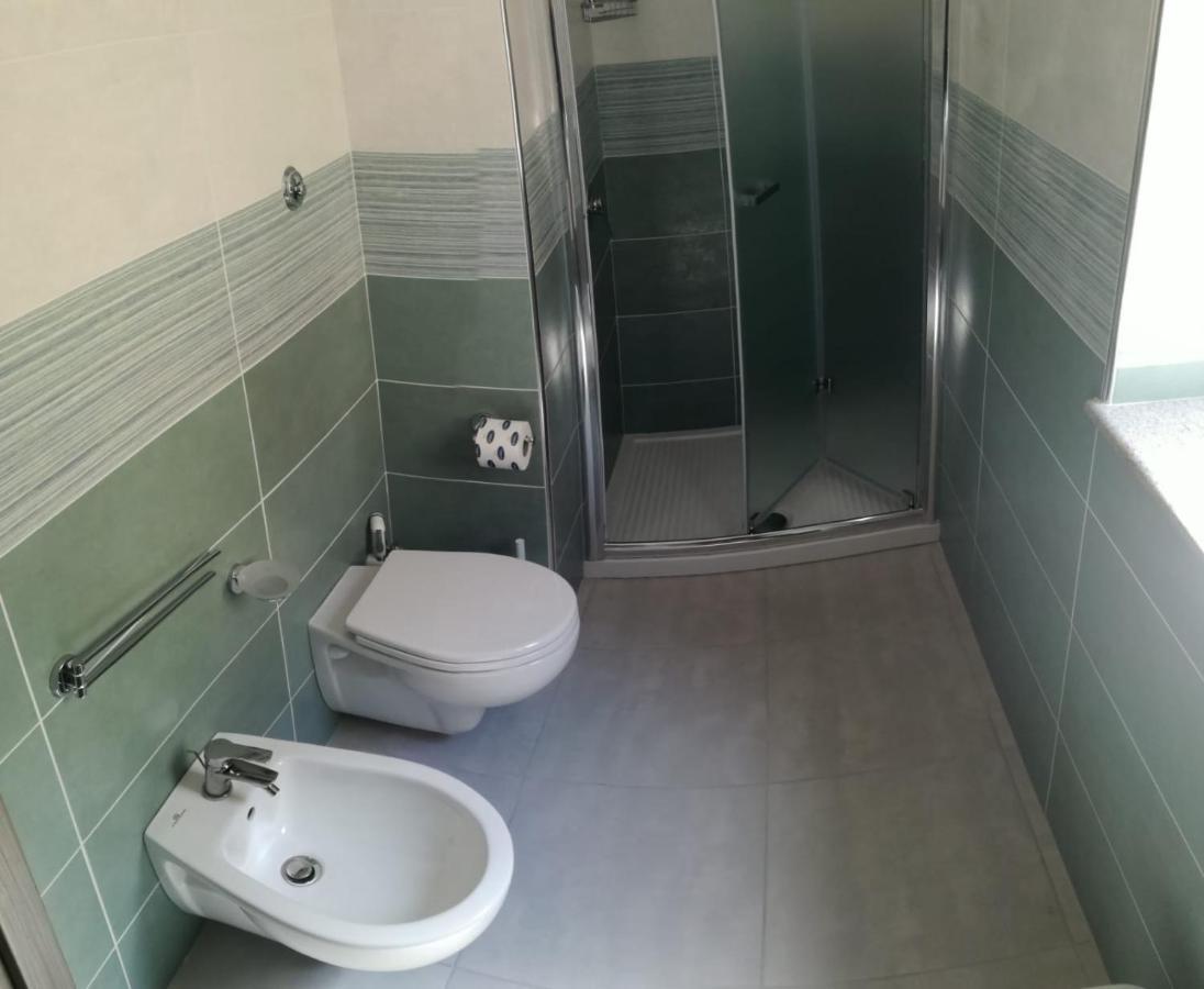 Affittacamere Borgata Marina Розето Капо Спулико Екстериор снимка