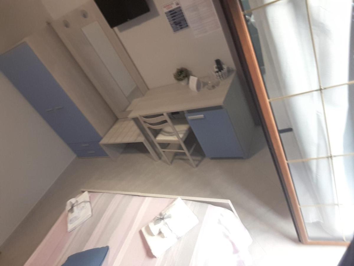Affittacamere Borgata Marina Розето Капо Спулико Екстериор снимка