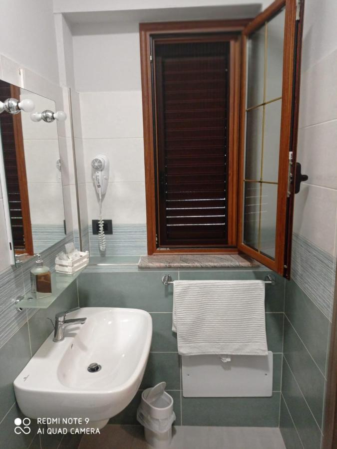 Affittacamere Borgata Marina Розето Капо Спулико Екстериор снимка
